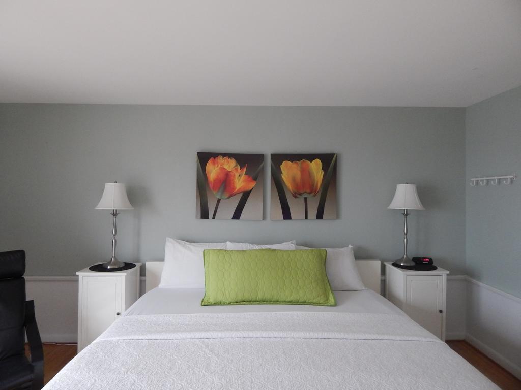 Eagle House Beachside Motel Rockport Room photo